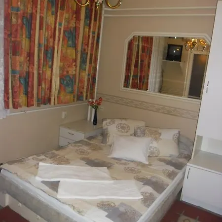 Sztráda Romantika és étterem Motel Újhartyán