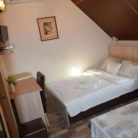 Motel Sztrada Romantika Panzio Es Etterem