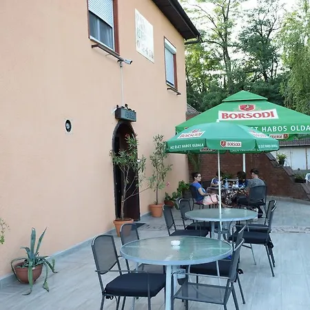 Sztrada Romantika Panzio Es Etterem Motel *